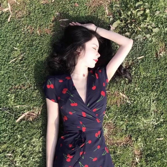 LAST ONE Floral wrap dress - Picture 5 of 8